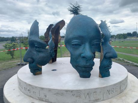 Nelson Mandela gedenkteken: Rona Batho (